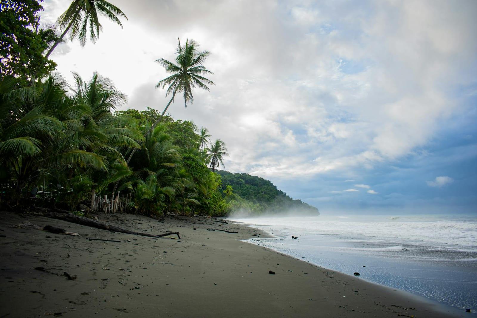 Surf Pavones (longest left-hand point), Costa Rica