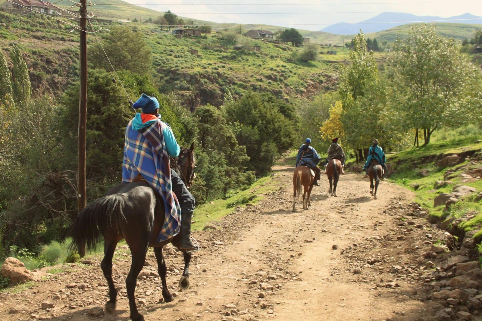 Pony-trek the Maluti highlands, Lesotho