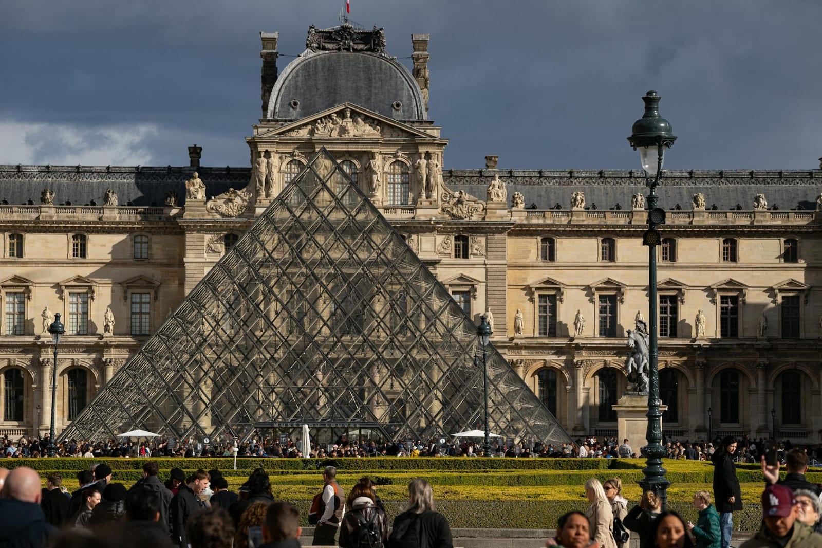 Le Louvre, France