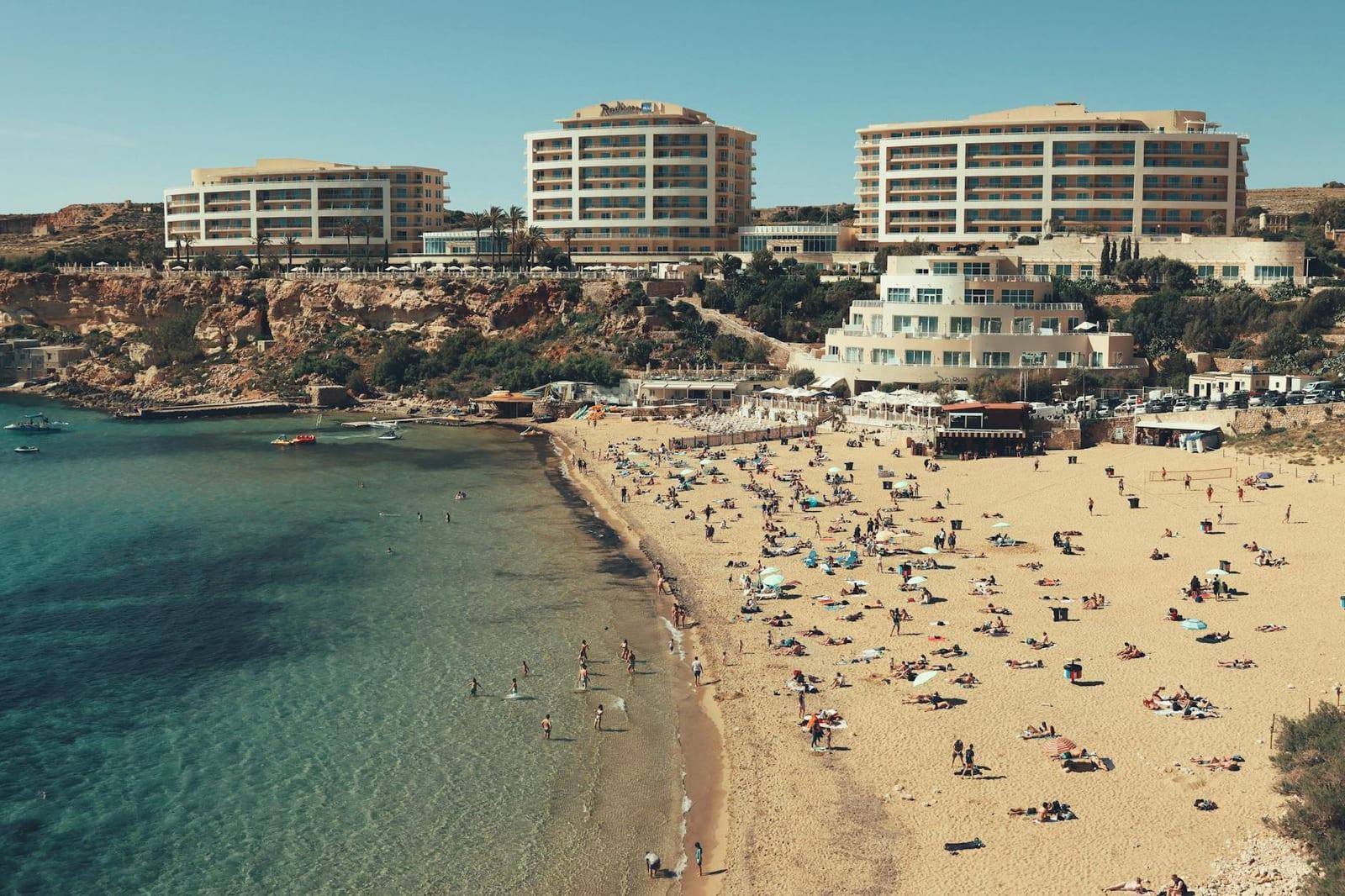 Golden Bay, Malta