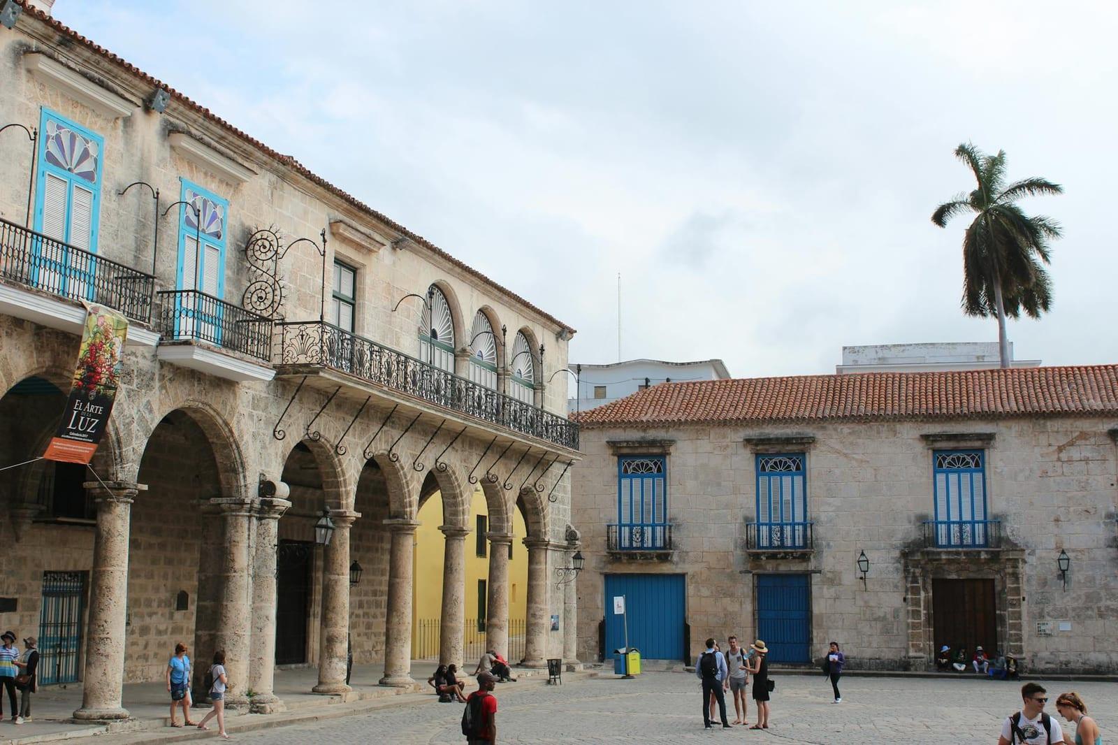 Plaza de la Catedral, Cuba