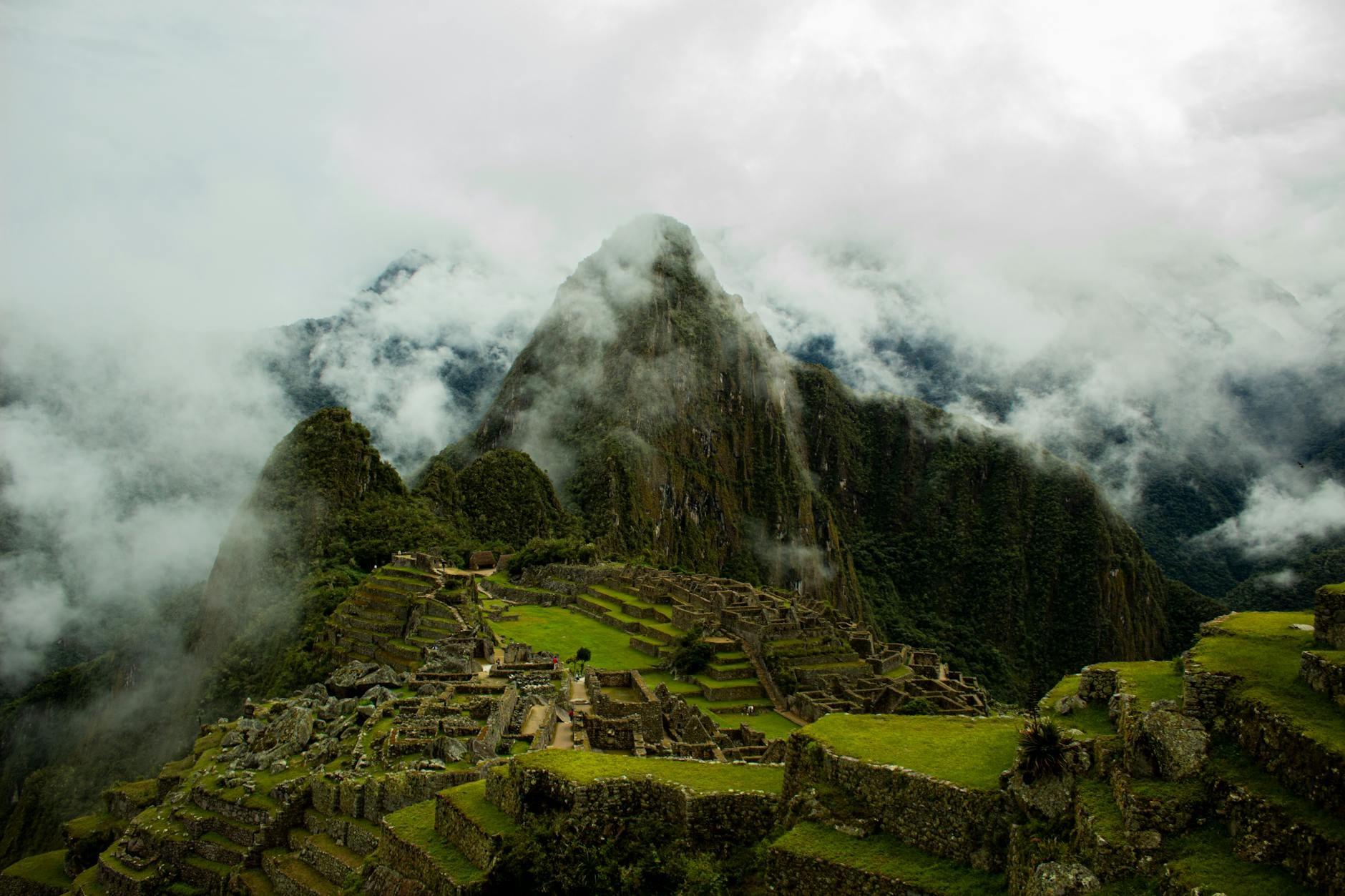 Hike the Inca Trail hero