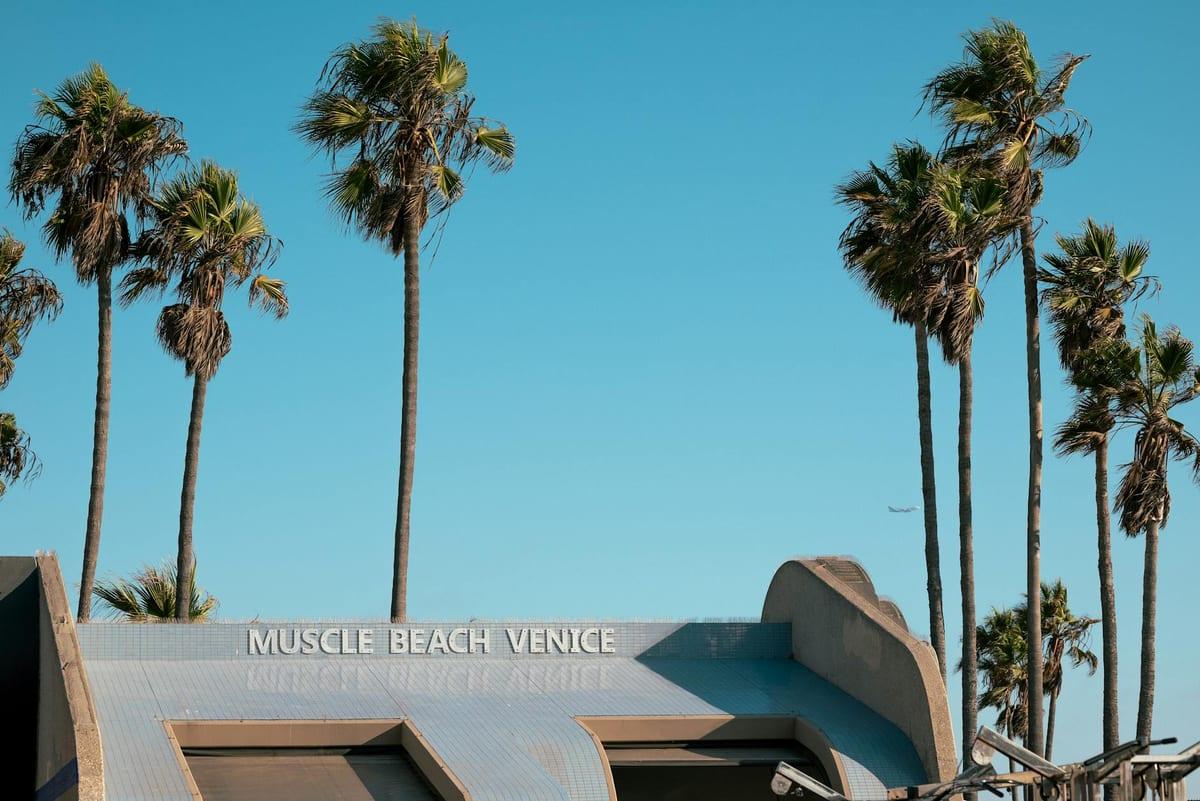 Venice Beach, Los Angeles — Lifting