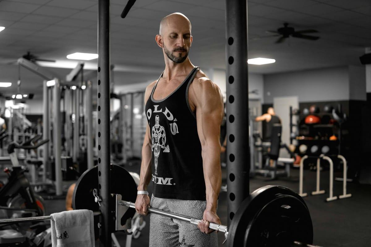 Mecca: Gold's Gym — Lifting