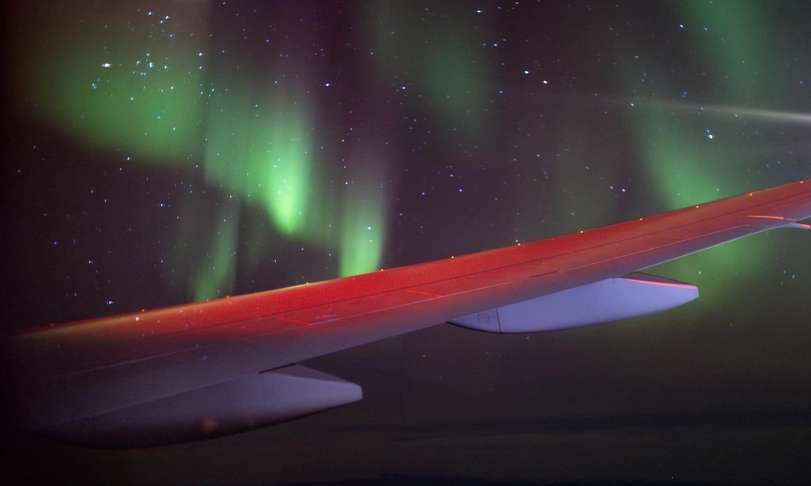 Aurora-watch above the ice cap, Greenland