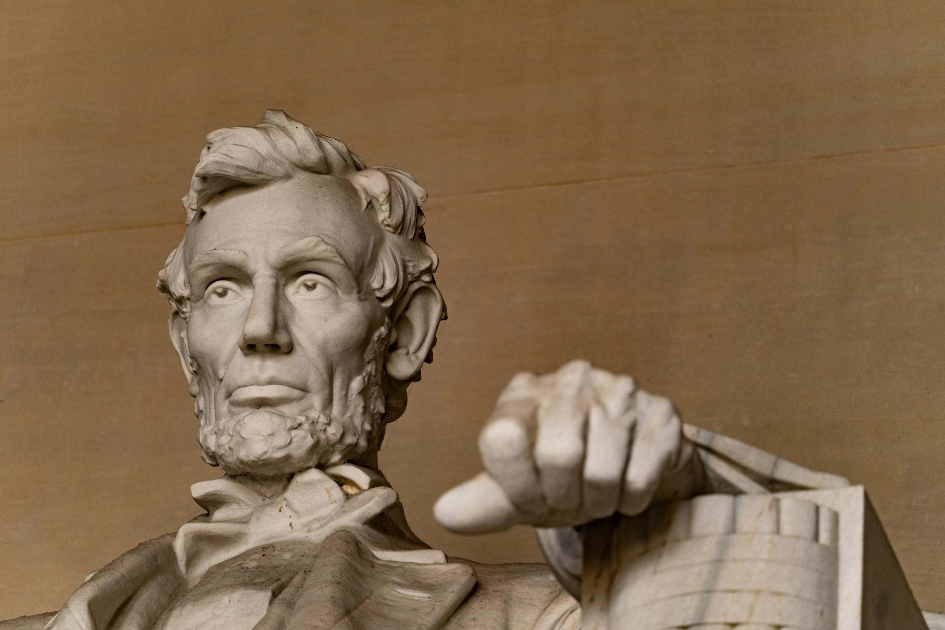 Lincoln Memorial hero