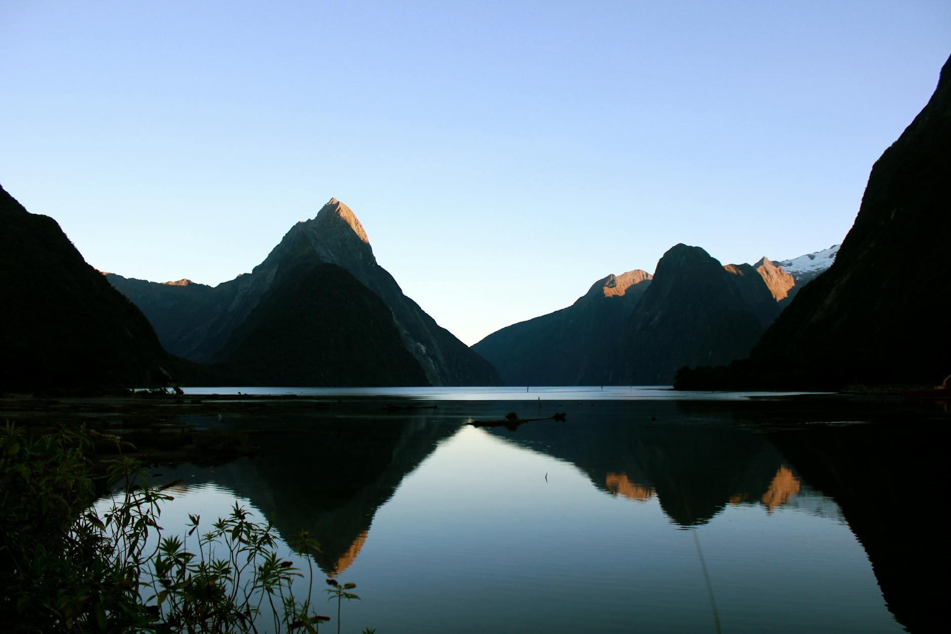 Milford Sound hero