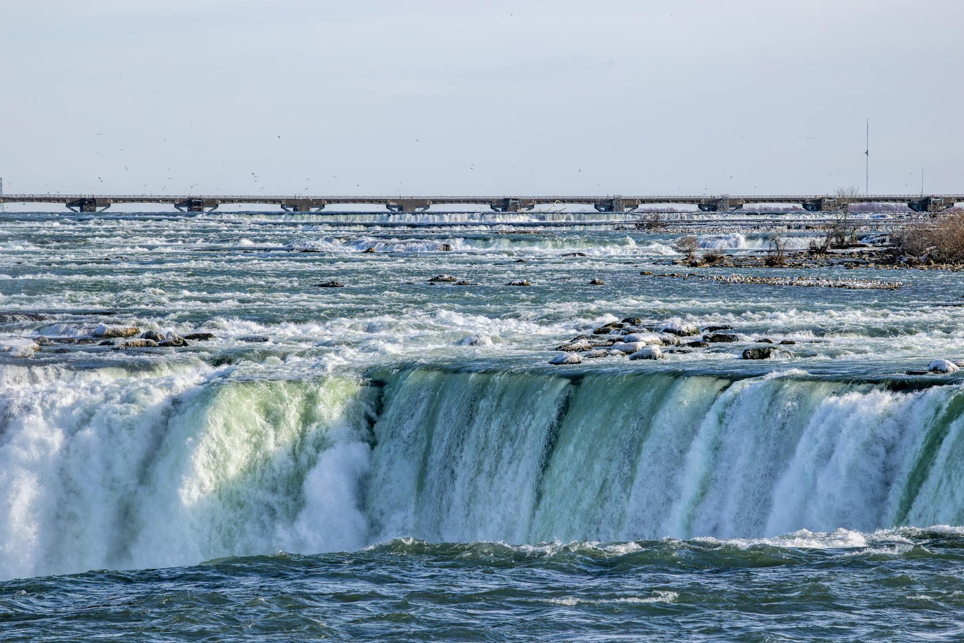 Niagara Falls hero