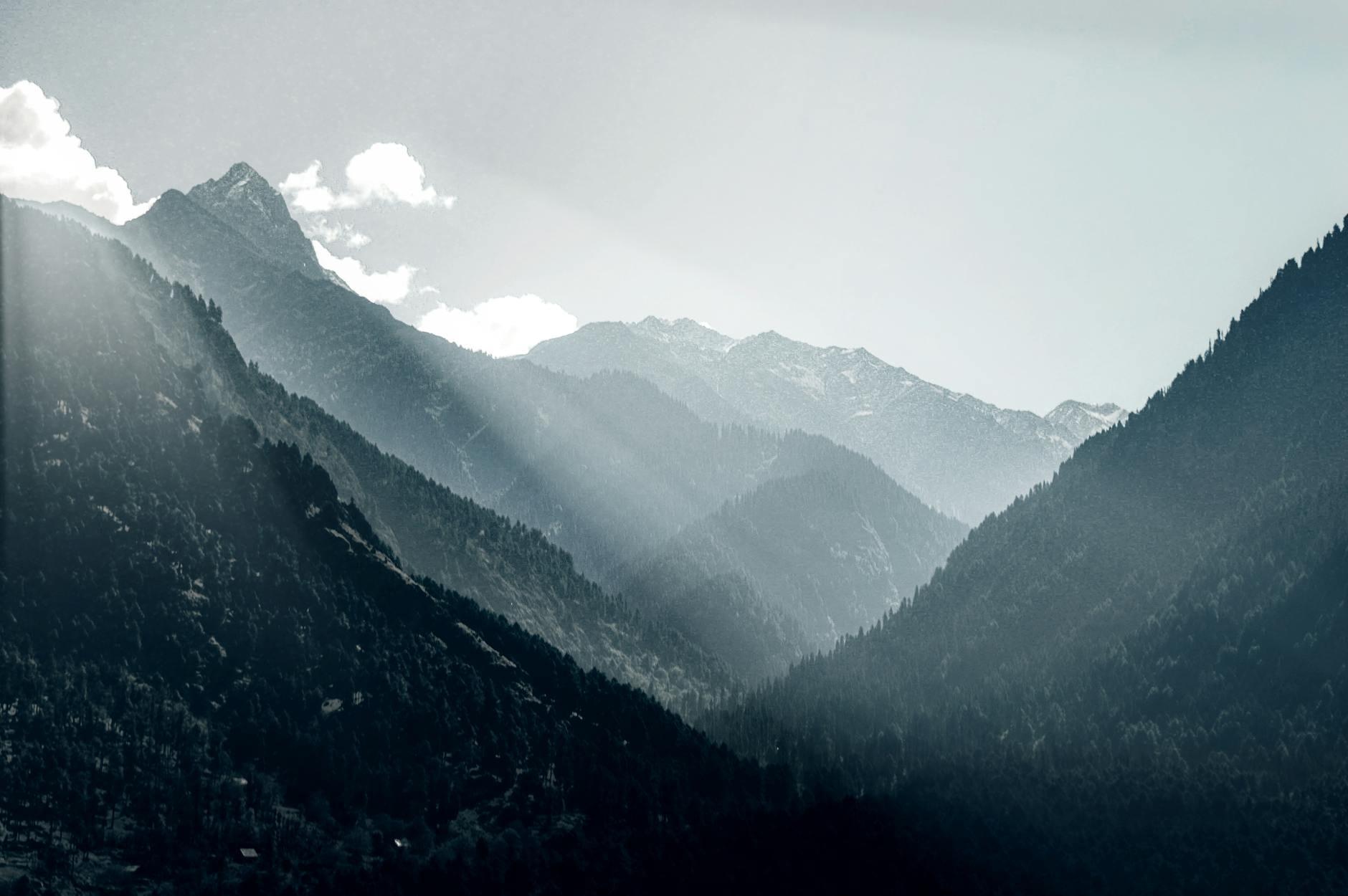 See a Mountain Range hero